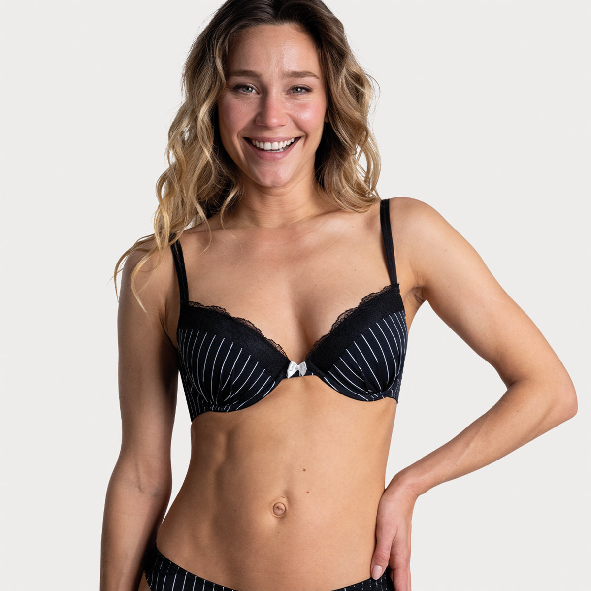 s/files/1/0779/3718/1009/files/0U938_0207_S4.jpg?v=1766495801